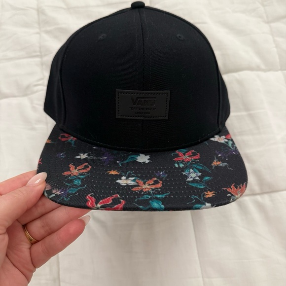 Vans SnapBack Hat - Picture 1 of 3